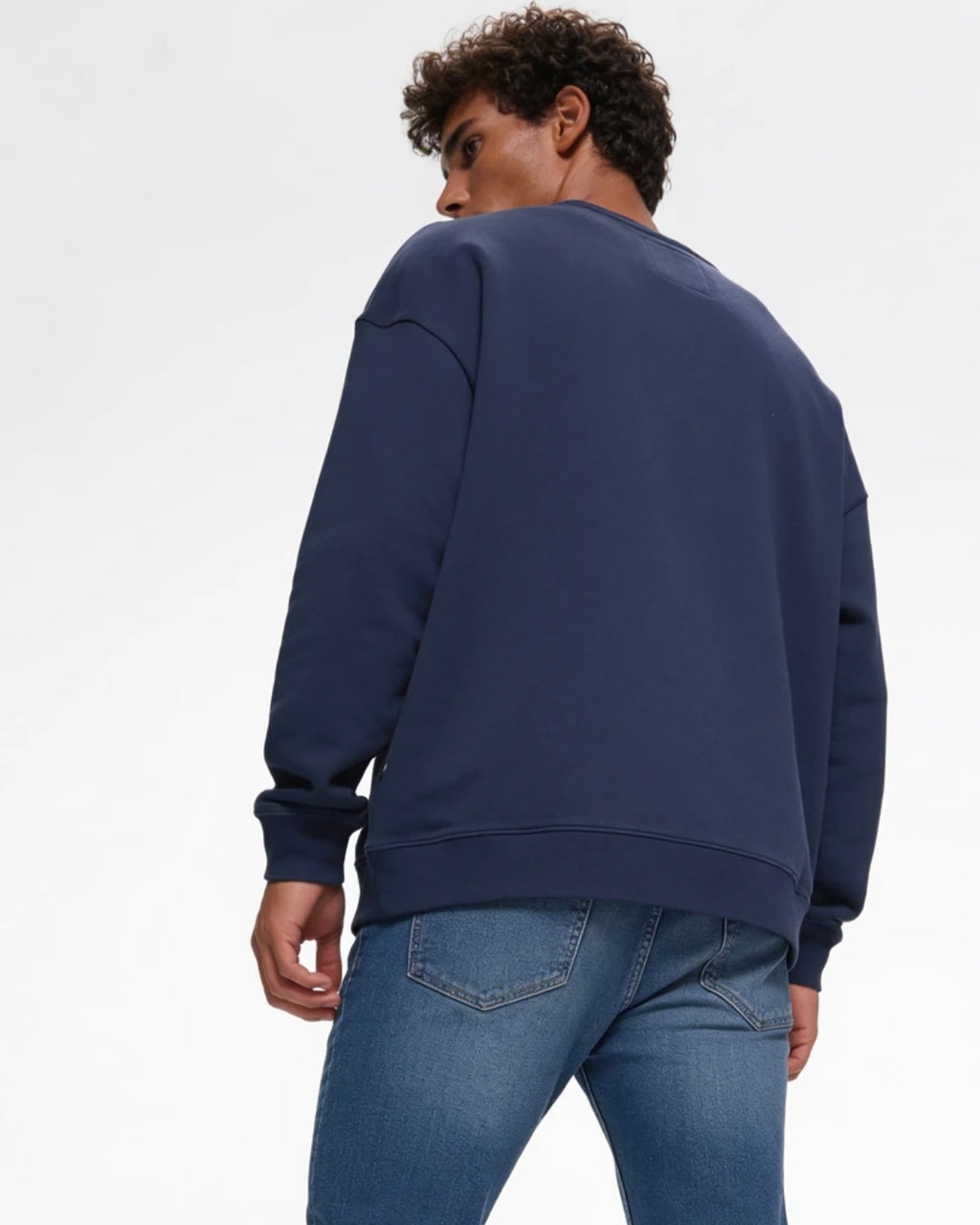 Sweat sans capuche à col rond avec manches longues