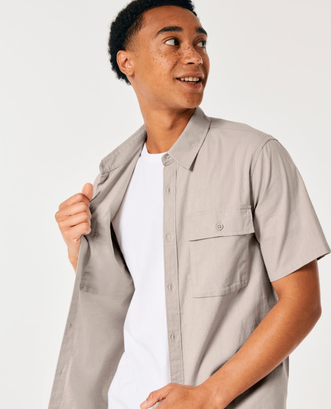 Chemise boutonnée décontractée à manches courtes