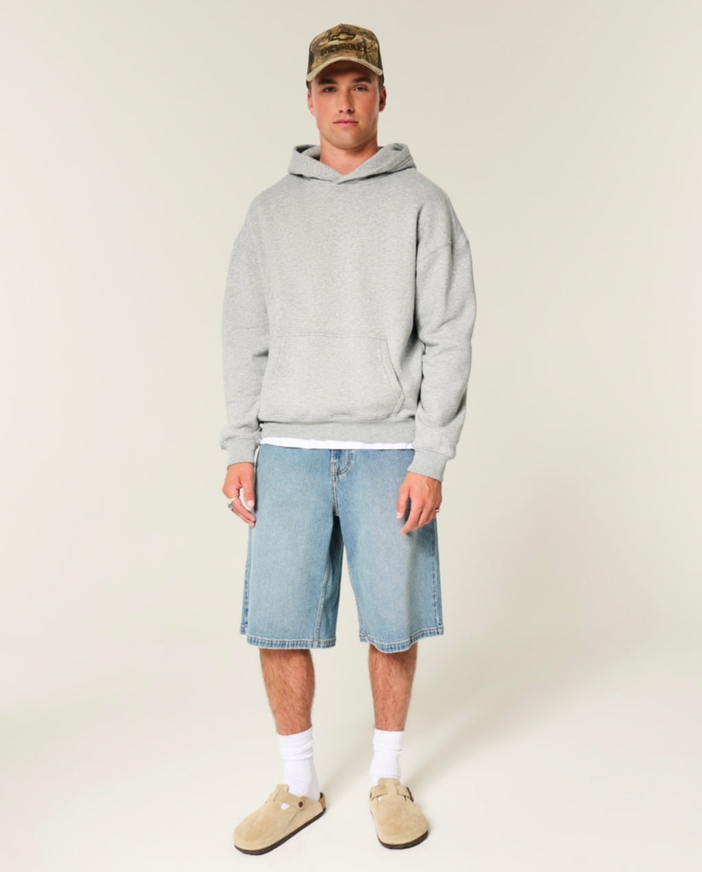 Sweat à capuche Feel Good de Hollister Boxy
