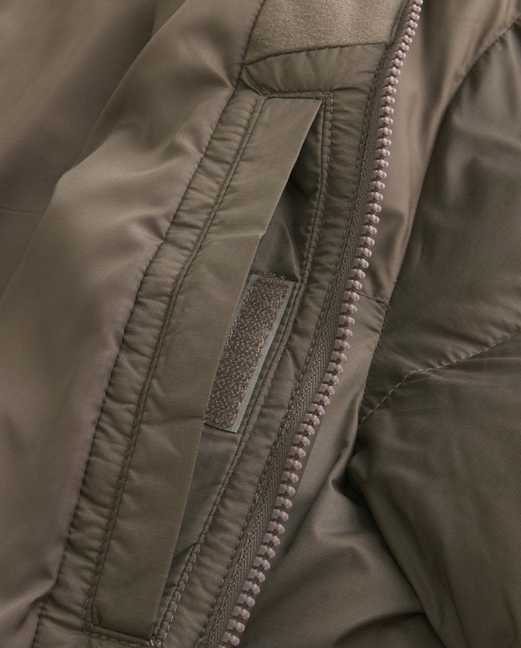 Doudoune à col cheminée de coupe boxy