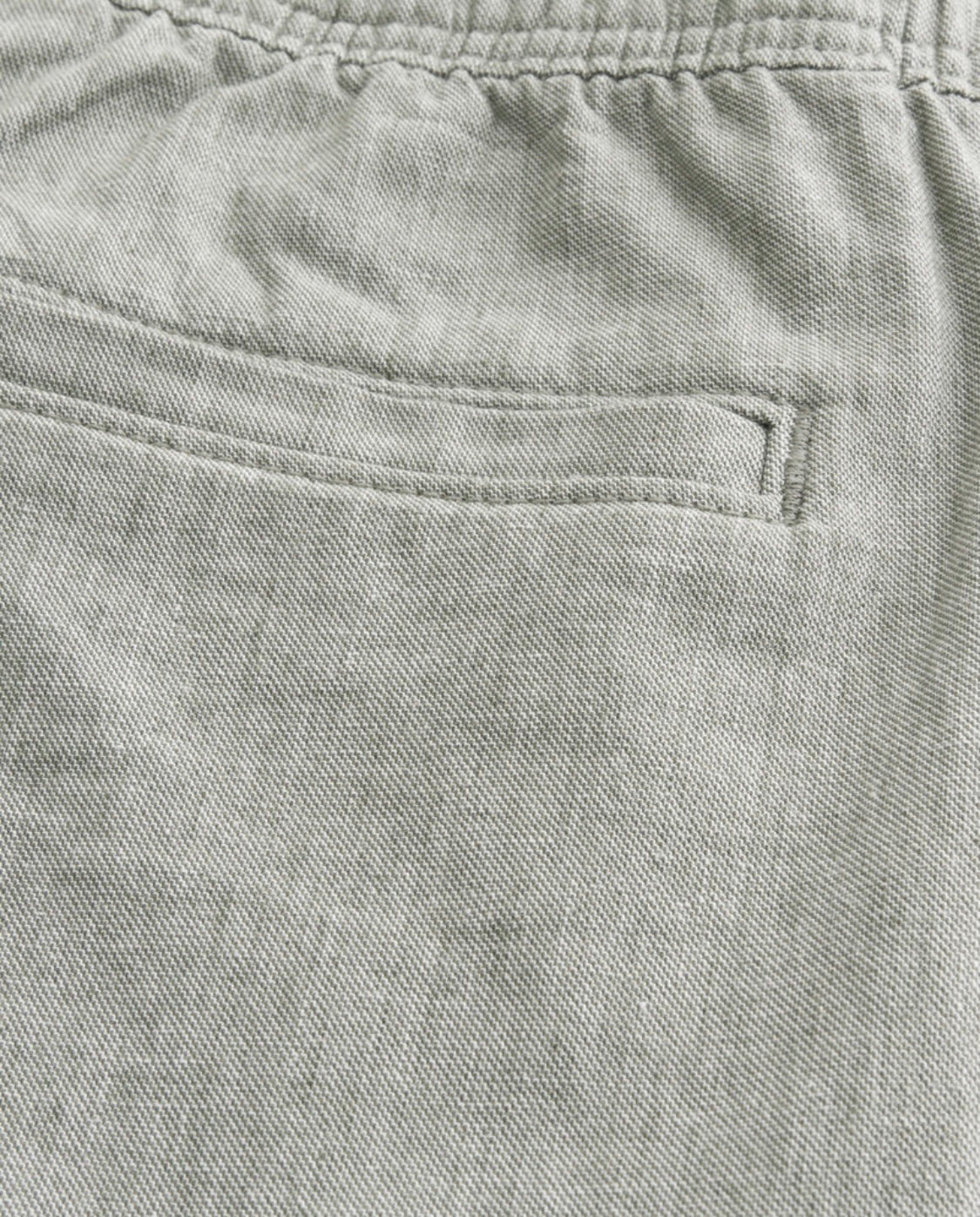 Short à enfiler mi-cuisse en mélange de lin