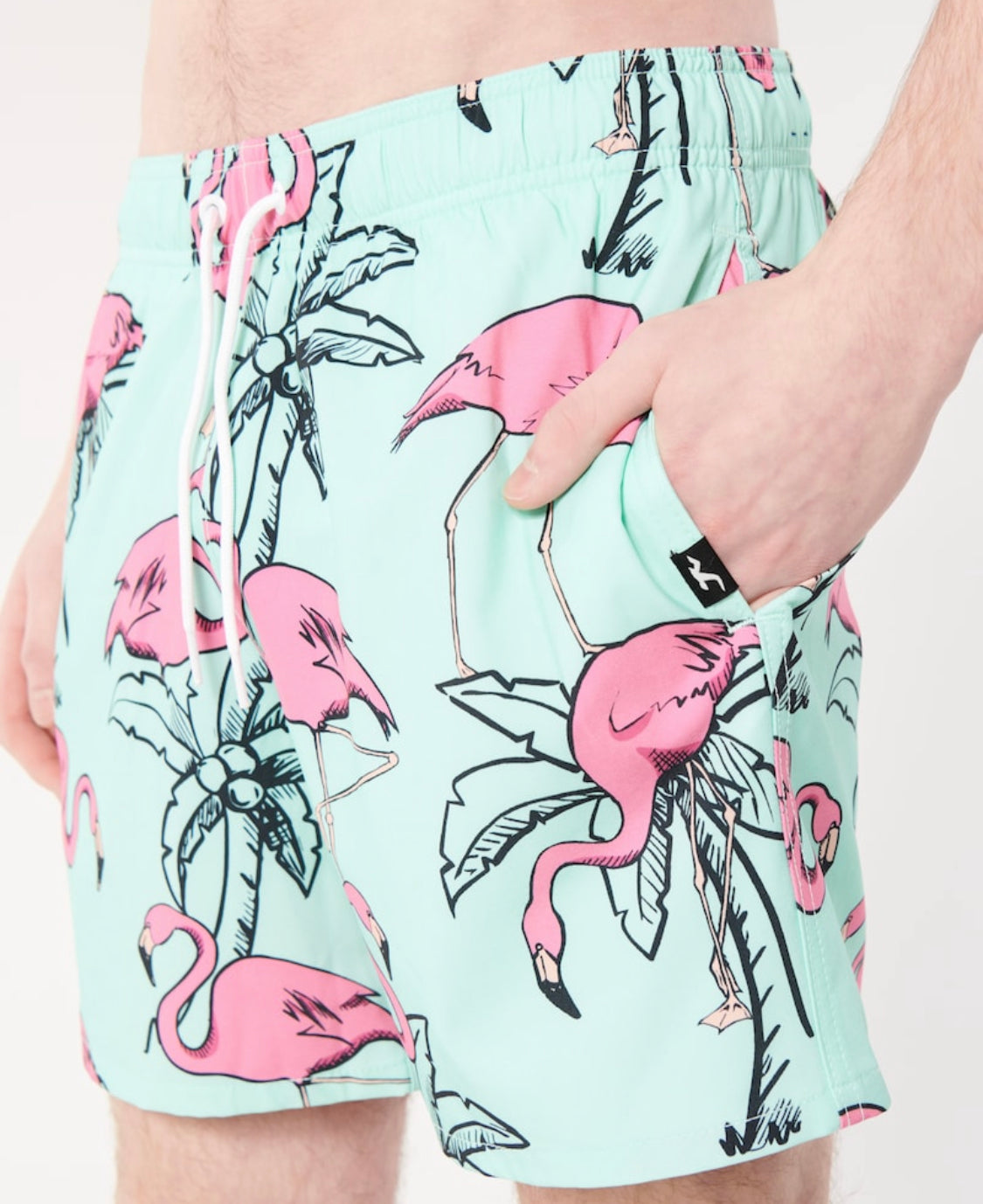 Short de bain style volley en tissu gaufré longueur mi-cuisse